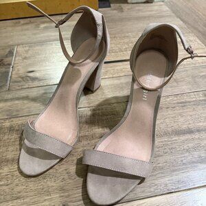 Madden Girl BEELLA Suede block heel